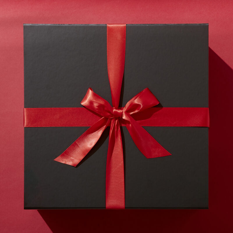 Red Wine & Game Night In Hamper