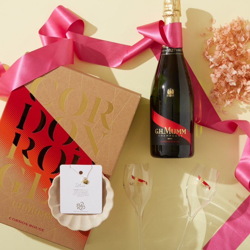Mumm Champagne &amp; Bling Hamper