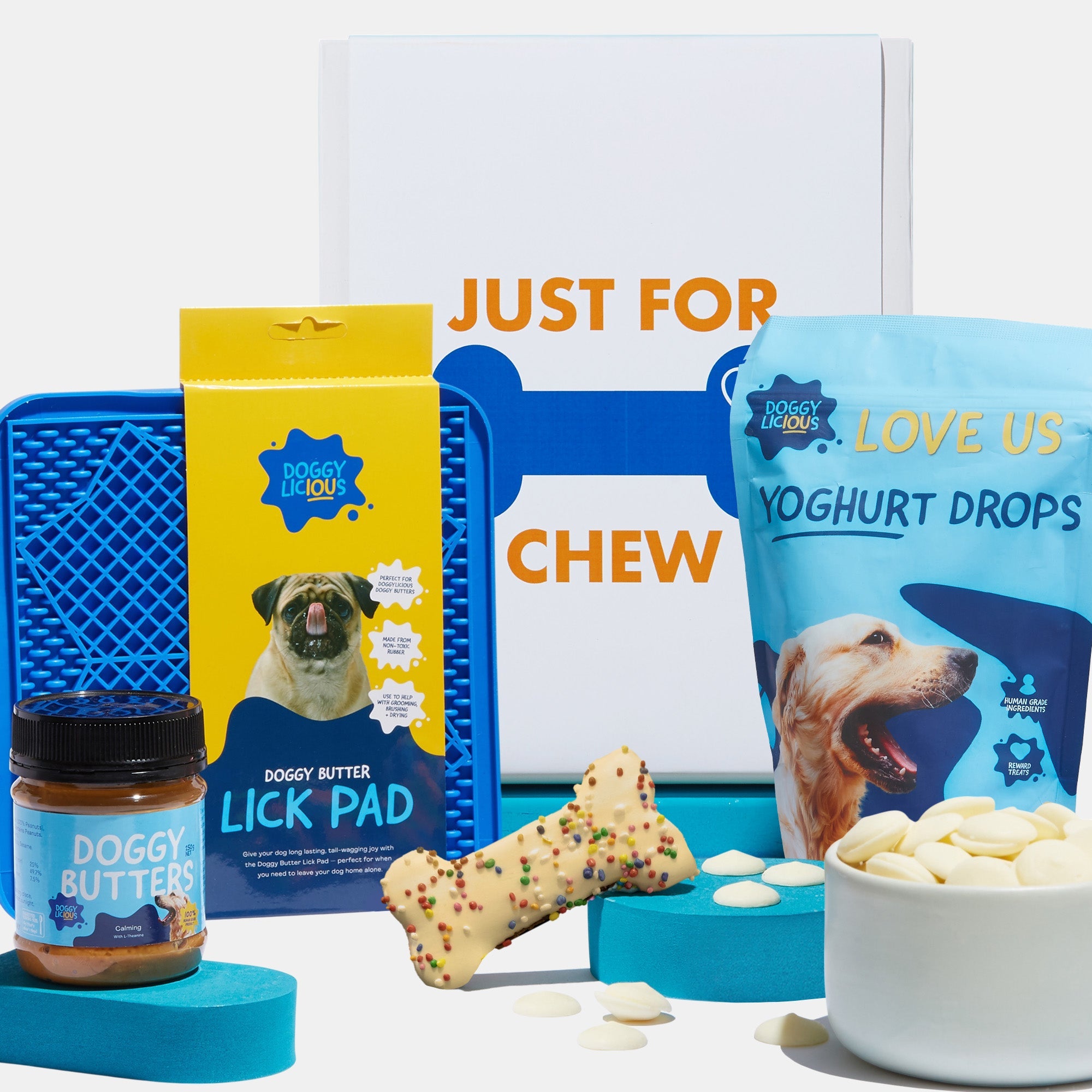 Treats &amp; Rewards Pet Hamper